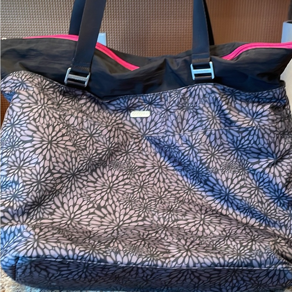 Baggallini Black Floral Print Travel Tote with Pink Trim